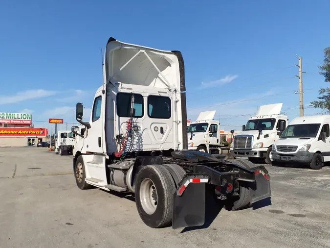 2019 FREIGHTLINER/MERCEDES NEW CASCADIA 126