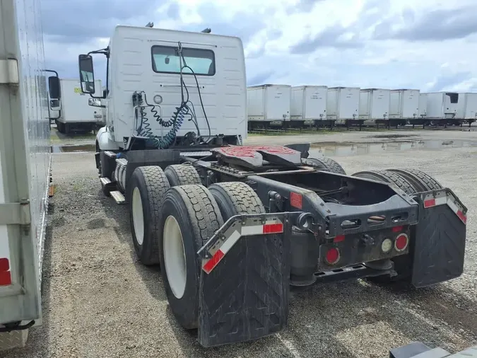 2019 VOLVO VNL64T-300