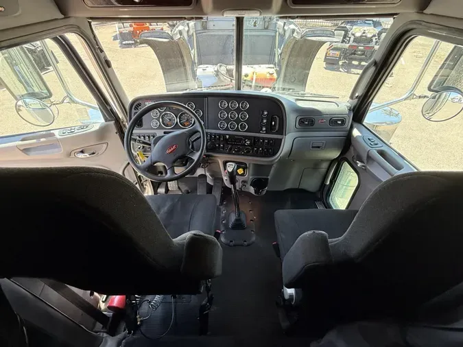 2020 Peterbilt 389