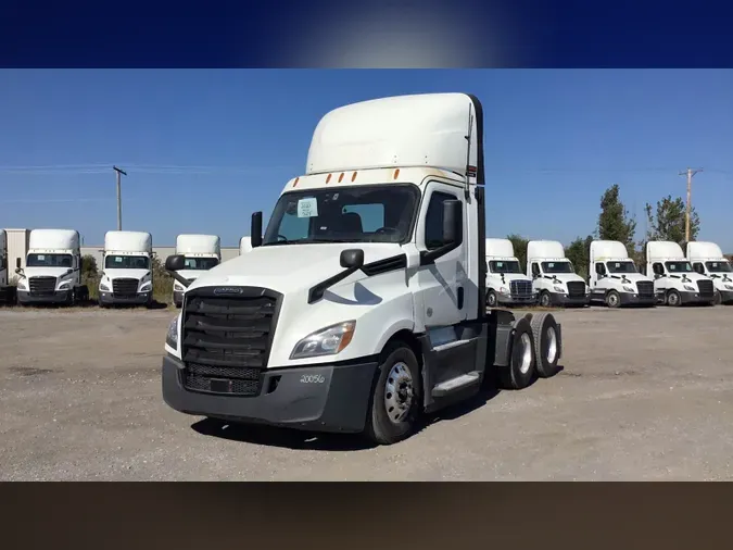 2020 Freightliner Cascadia 126