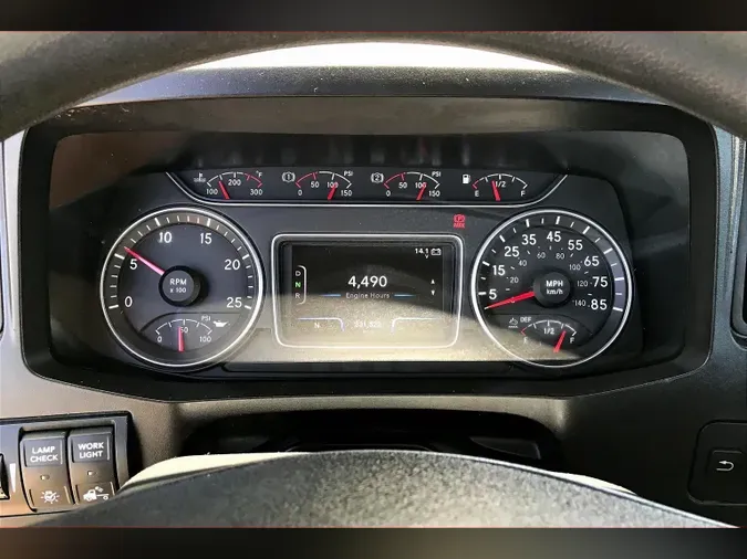 2019 INT LT625 6x4