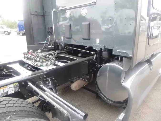 2022 Kenworth T680