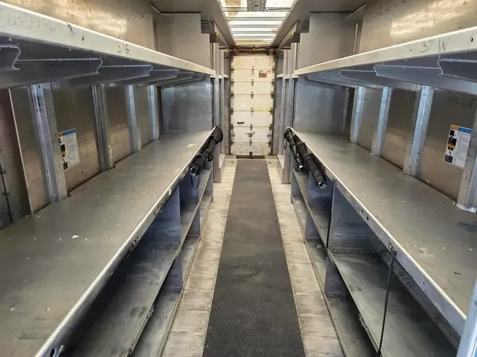 2017 FRTLR CUSTOM CHASSIS CORP MT-55 WALK-IN
