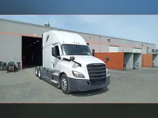 2023 Freightliner Cascadia 126