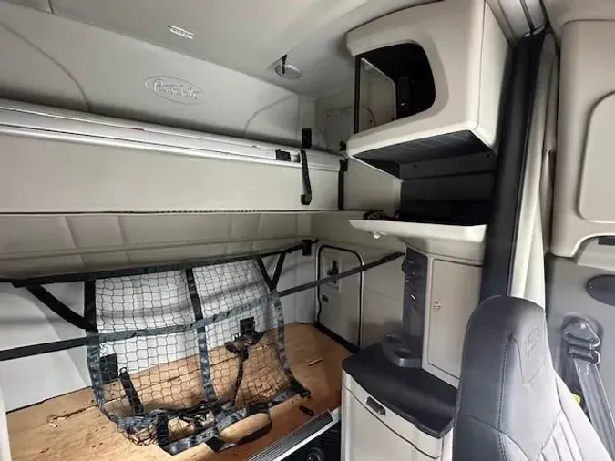 2022 Peterbilt 57951def824a848b7aac8fea0a2836af049