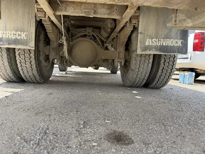 1995 FORD F800