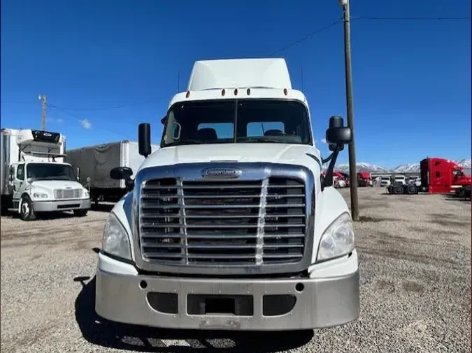 2018 FREIGHTLINER/MERCEDES CASCADIA 125