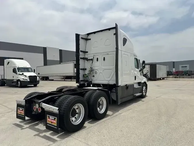 2020 Freightliner Cascadia