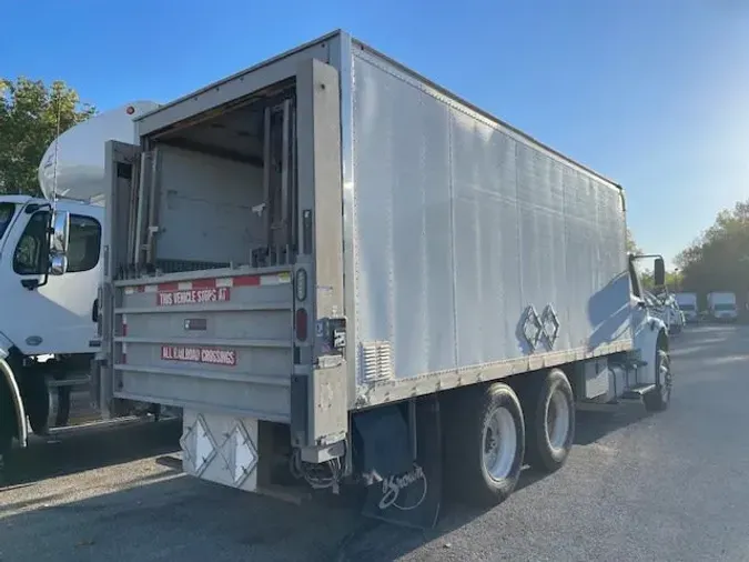 2018 FREIGHTLINER/MERCEDES M2 106