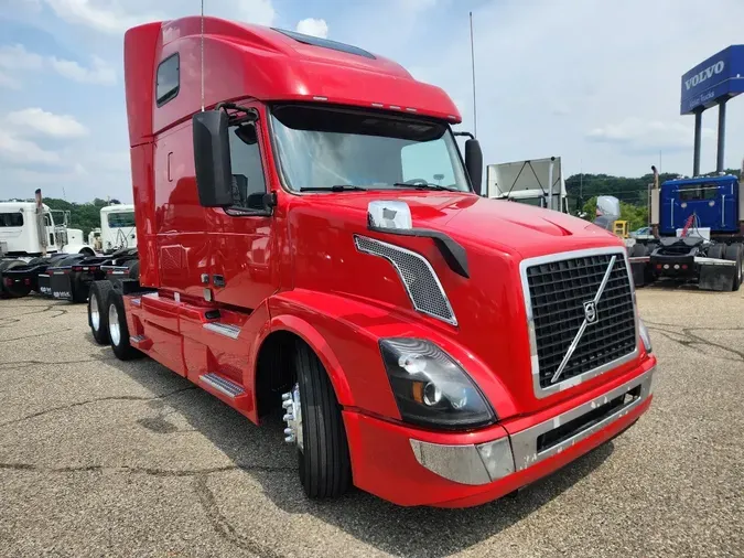 2018 VOLVO VNL64T670