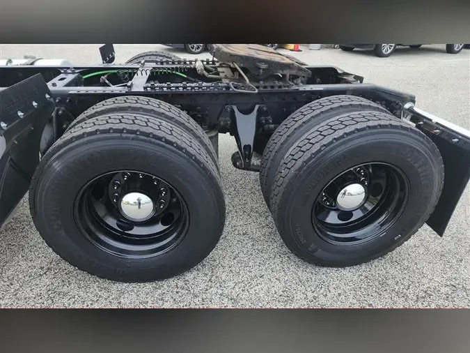 2019 INTERNATIONAL RH613