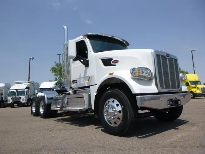 2022 Peterbilt 567