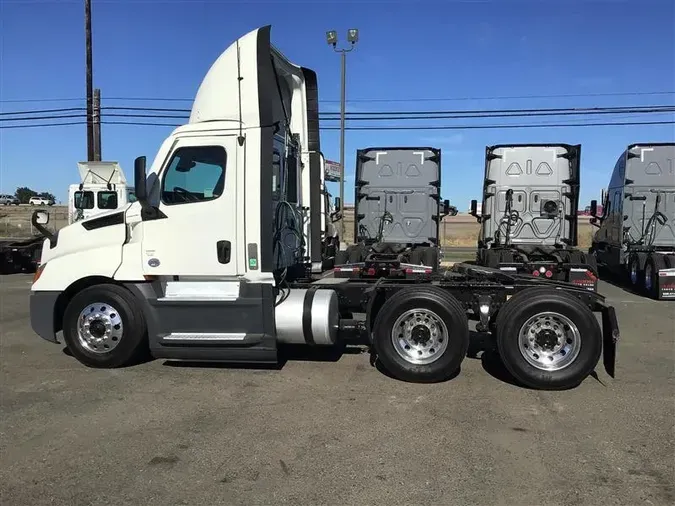 2021 FREIGHTLINER CA12651f5ab2b5bce9dfd2004185171f00540