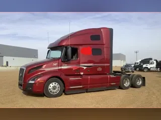 2024 VOLVO VNL64T760