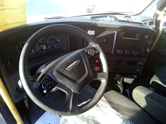 2023 Freightliner Cascadia 126