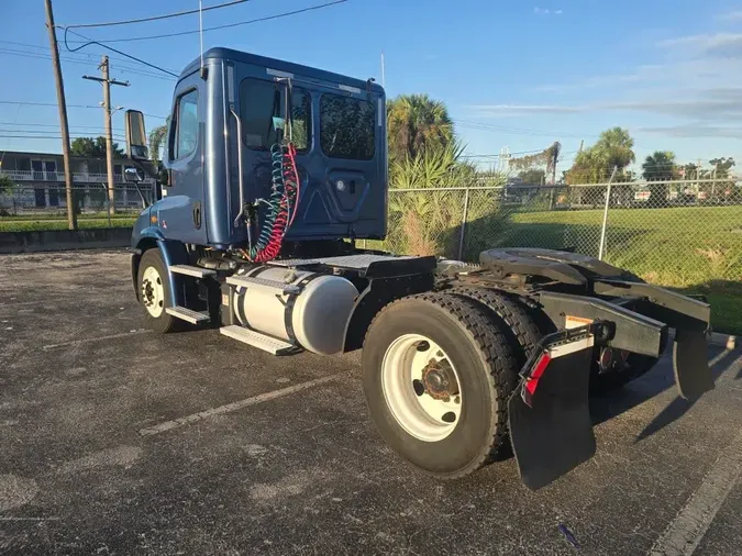 2020 FREIGHTLINER/MERCEDES CASCADIA 11351f8ae072d257ba34dbaa43e2613f430