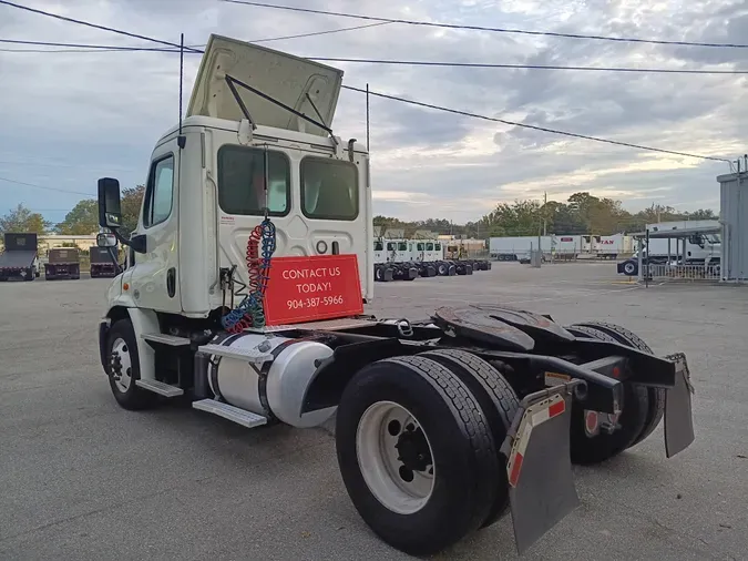 2018 FREIGHTLINER/MERCEDES CASCADIA 113