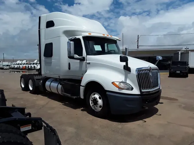 2019 NAVISTAR INTERNATIONAL LT625 SLPR CAB