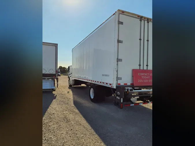 2017 FREIGHTLINER M2 106
