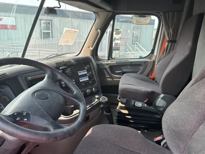 2019 FREIGHTLINER/MERCEDES CASCADIA 12551fdea7d35765a563699f4f42004b1fe