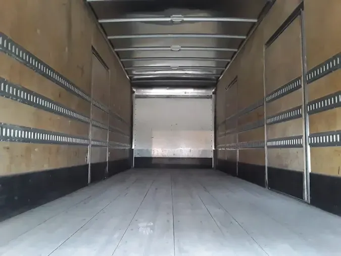 2018 FREIGHTLINER M2 106