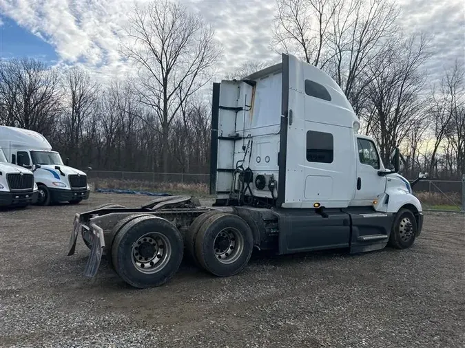 2021 INTERNATIONAL LT