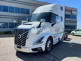 2026 VOLVO VNL64T860