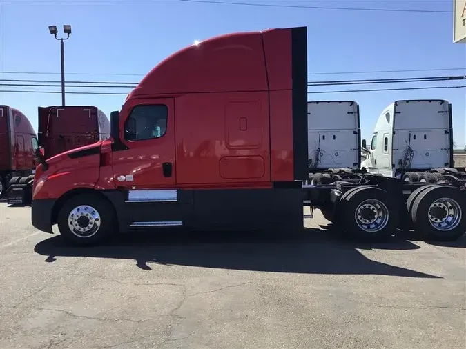 2021 FREIGHTLINER CA126