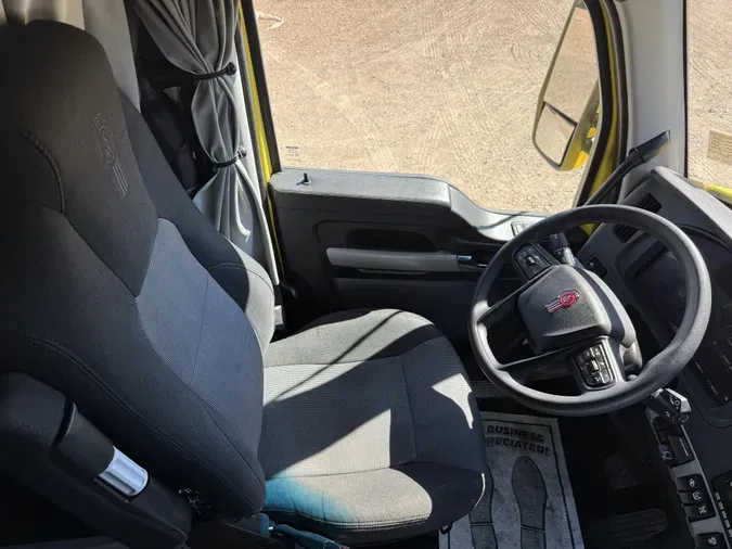 2024 Kenworth T6805203b3634c59f44bfbd3ad79a1e0b9c8