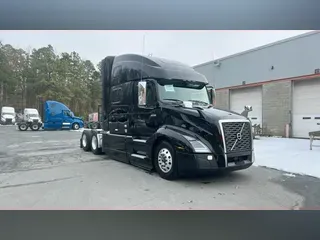 2023 Volvo VNL860