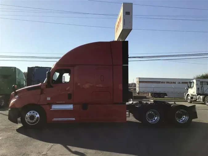 2023 FREIGHTLINER CA126