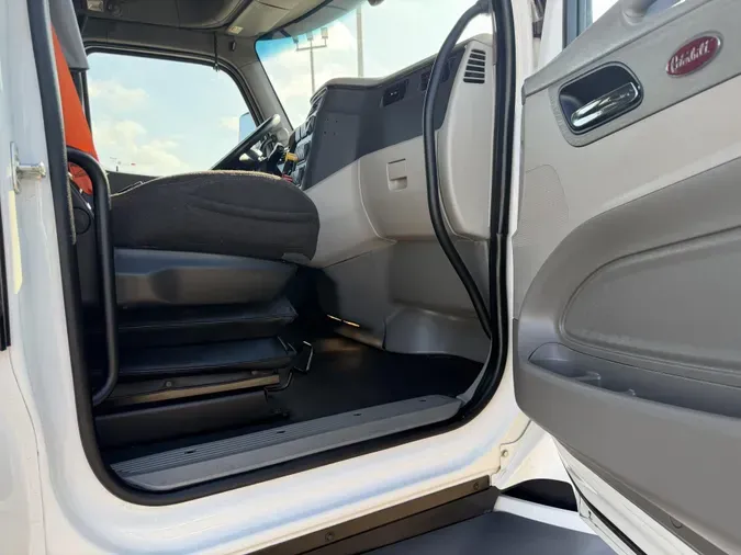 2021 Peterbilt 579