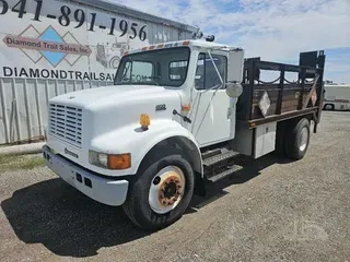 2001 INTERNATIONAL 4700