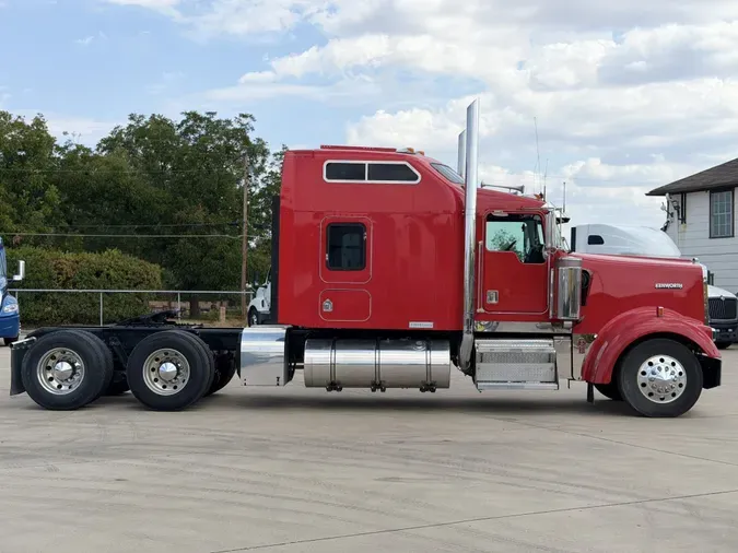 2001 Kenworth W900L