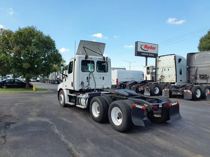 2019 FREIGHTLINER/MERCEDES PT126064ST