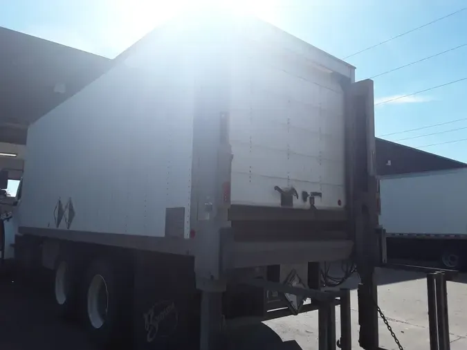 2018 FREIGHTLINER M2 106