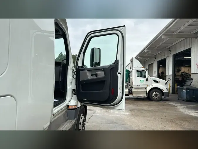 2022 Freightliner Cascadia