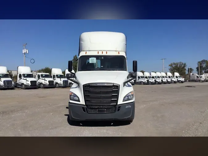2020 Freightliner Cascadia 126