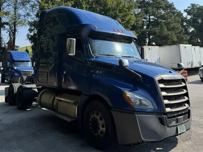 2020 FREIGHTLINER CA12652125cf74b2775ba61e7e15e21670e17