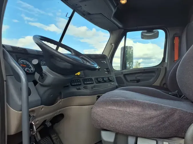 2019 FREIGHTLINER/MERCEDES CASCADIA 125