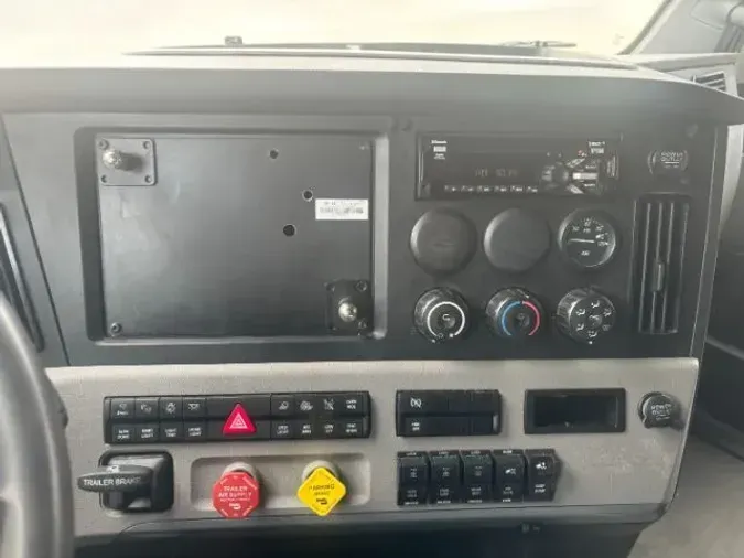 2019 Freightliner New Cascadia 126