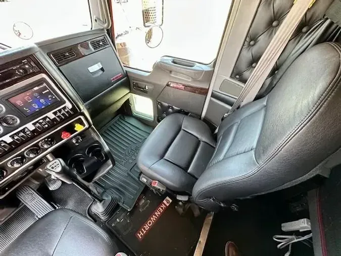 2021 Kenworth W900L