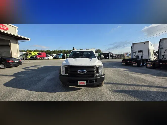 2017 Ford F-550521fc388a0d96906a5a553eff75d90db