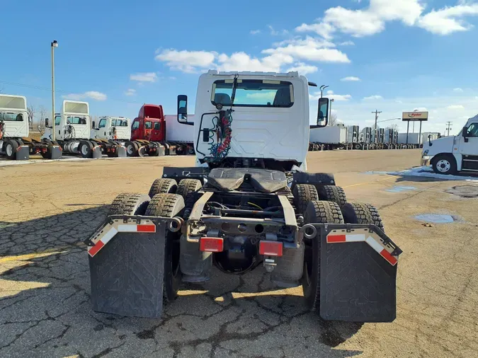 2018 NAVISTAR INTERNATIONAL LT625 DAYCAB T/A