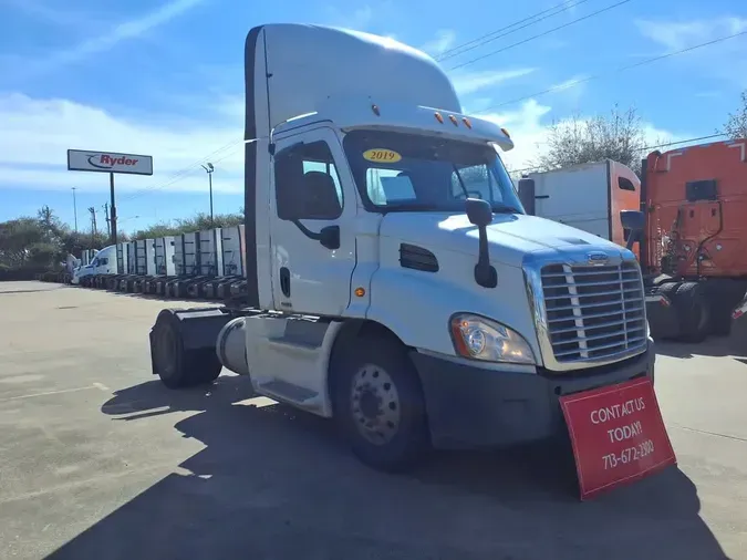 2019 FREIGHTLINER/MERCEDES CASCADIA 113