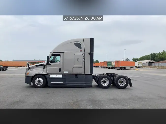 2021 Freightliner Cascadia