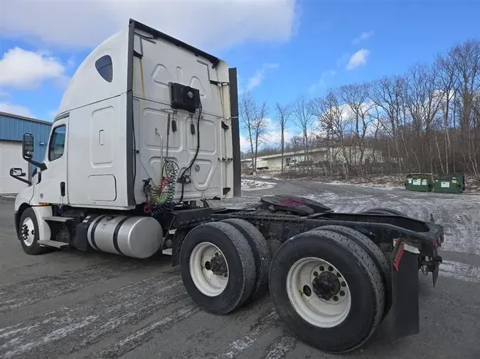 2020 FREIGHTLINER CA126