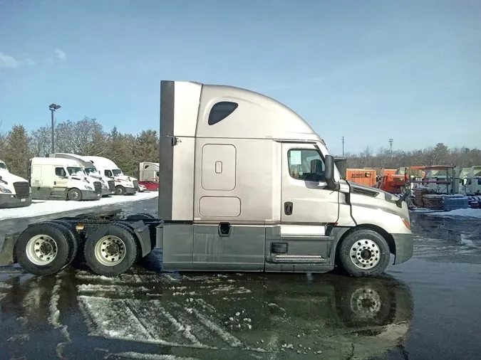 2021 Freightliner Cascadia