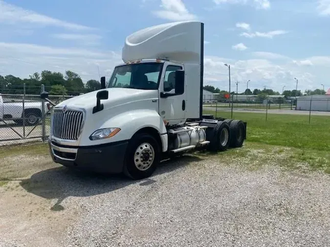 2020 International LT625522b24682e6fc5464a8cc10c848c8c5a