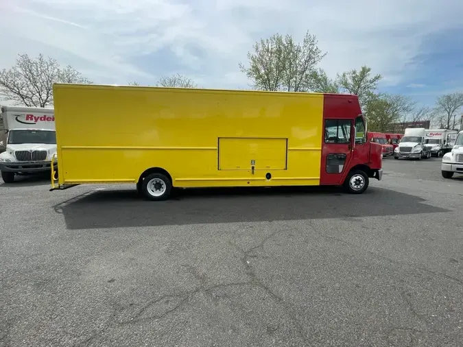2016 FRTLR CUSTOM CHASSIS CORP MT55